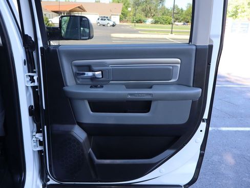 Used 2018 RAM 2500 Big Horn AWD/4WD image 25