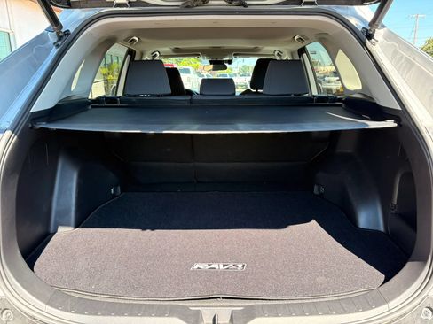 Used 2019 Toyota RAV4 XLE w/ Convenience Package AWD/4WD image 8
