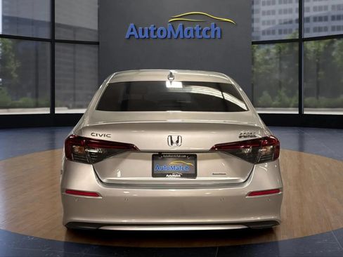 Used 2025 Honda Civic Sport Touring image 9