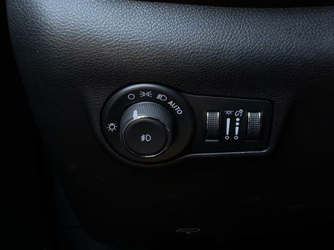 Used 2025 Jeep Compass Limited AWD/4WD image 22
