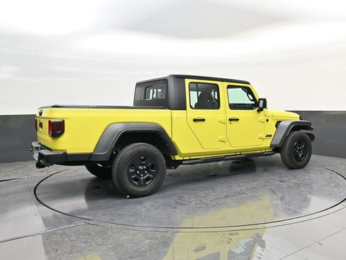 Used 2023 Jeep Gladiator Sport image 7