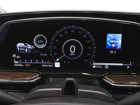 Used 2024 Cadillac Escalade Premium Luxury Platinum image 34