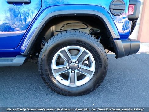 Used 2018 Jeep Wrangler Unlimited Sahara image 46