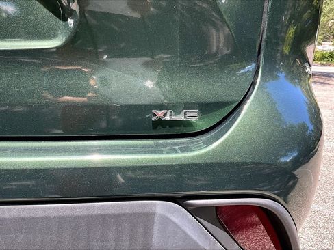 Used 2023 Toyota Highlander XLE FWD image 21