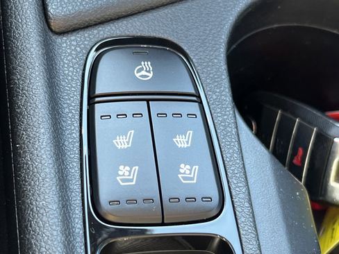 Used 2019 Kia Niro EX Premium w/ Sunroof Package image 35