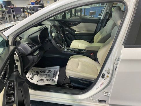 Used 2018 Subaru Impreza 2.0i Premium image 11