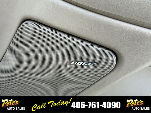 Used 2005 GMC Yukon SLT w/ SLT Preferred Equipment Group AWD/4WD image 15
