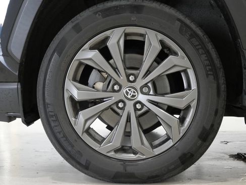 Used 2023 Toyota RAV4 XLE Premium AWD/4WD image 10