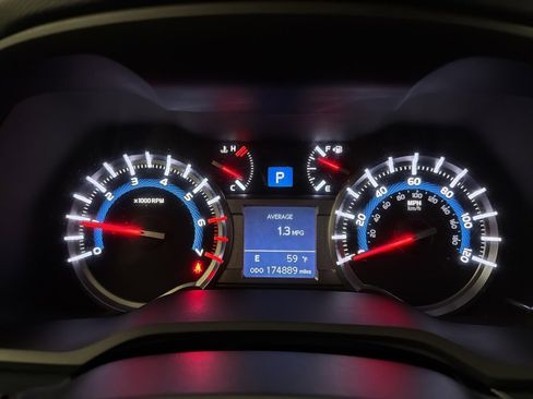 Used 2018 Toyota 4Runner SR5 Premium image 20