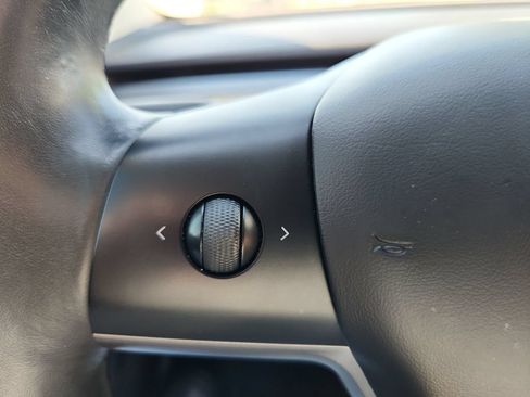 Used 2018 Tesla Model 3 Long Range RWD image 17