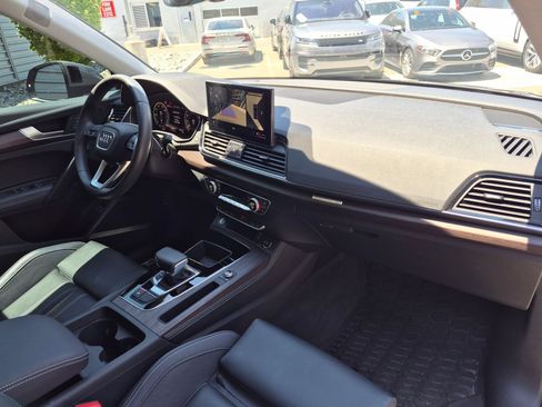 Used 2023 Audi Q5 e Premium Plus AWD/4WD image 31