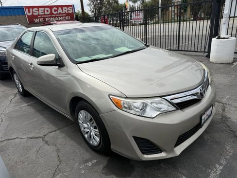 Used 2013 Toyota Camry LE FWD image 6