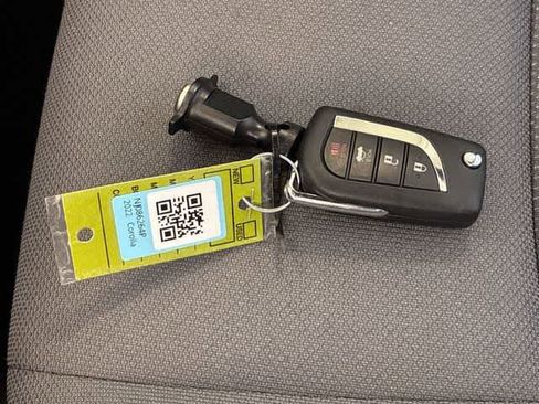 Used 2022 Toyota Corolla SE FWD image 36