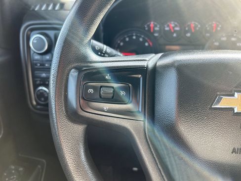 Used 2019 Chevrolet Silverado 1500 Custom w/ Custom Value Package AWD/4WD image 27