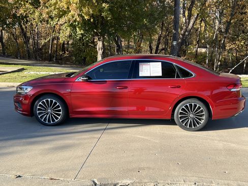 Certified 2022 Volkswagen Passat 2.0T image 7