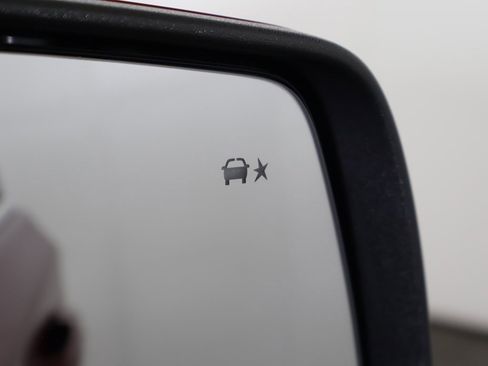 Used 2023 Chevrolet Traverse LT w/ LPO, Floor Liner Package image 39