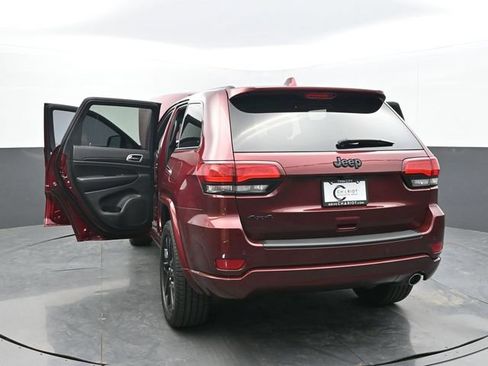 Used 2020 Jeep Grand Cherokee Altitude AWD/4WD image 65
