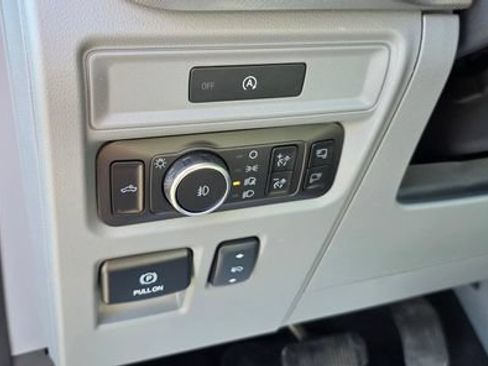 Used 2025 Ford F150 Lariat AWD/4WD image 15