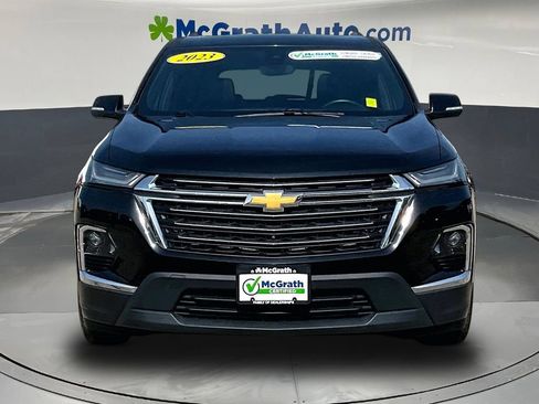 Used 2023 Chevrolet Traverse LT w/ LT Premium Package AWD/4WD image 2