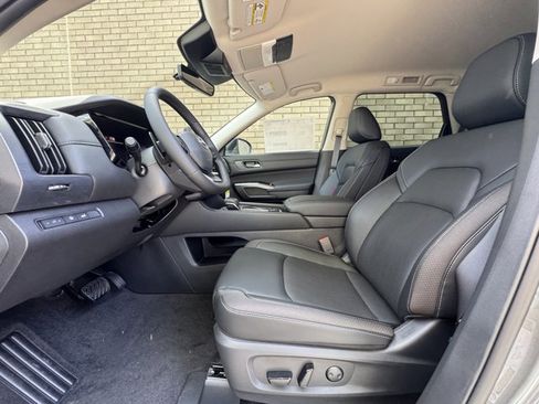 New 2026 Nissan Pathfinder SL w/ Cargo Package AWD/4WD image 13