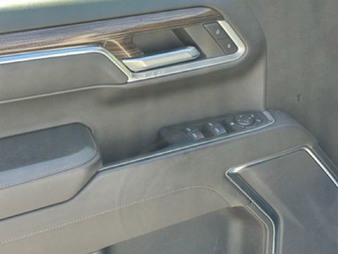 Used 2023 Chevrolet Silverado 1500 LT image 8