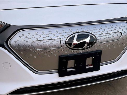 Used 2021 Hyundai Ioniq Limited image 30