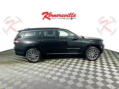 New 2025 Jeep Grand Cherokee L Summit image 8