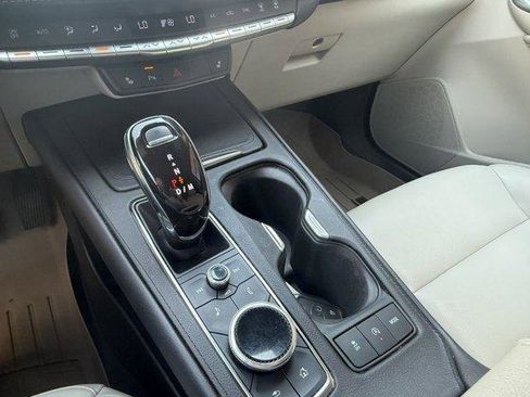 Used 2022 Cadillac XT4 Luxury w/ Cold Weather Package FWD image 25