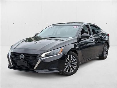 Used 2024 Nissan Altima 2.5 SV