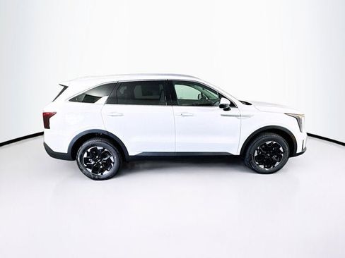 New 2026 Kia Sorento S image 4