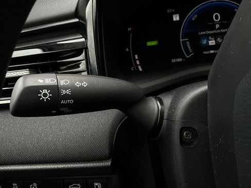 Used 2025 Toyota Camry LE image 34