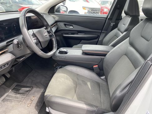 Used 2024 Nissan Ariya FWD image 16