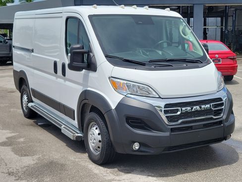 Used 2025 RAM ProMaster 2500 w/ U-Haul Equipment Group FWD image 3