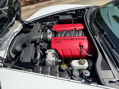 Used 2013 Chevrolet Corvette 427 w/ 1SC Preferred Equipment Group RWD image 11