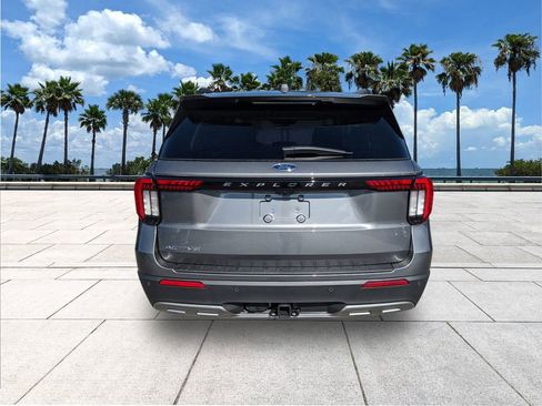New 2026 Ford Explorer Active w/ Active Comfort Package image 7