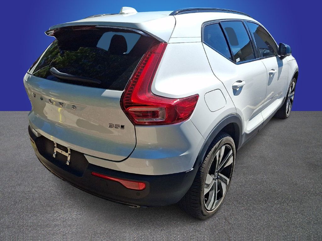 Used 2024 Volvo XC40 B5 Plus w/ Climate Package AWD/4WD image 7