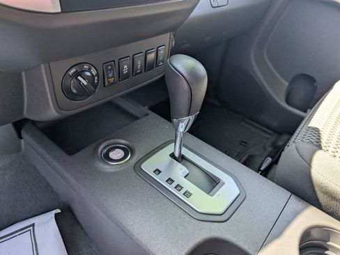 Certified 2021 Nissan Frontier SV image 22