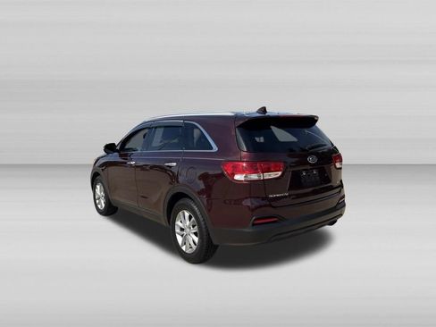 Used 2017 Kia Sorento FWD w/ LX Convenience Package image 6
