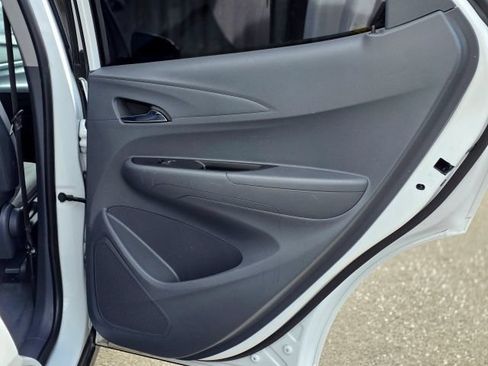 Used 2021 Chevrolet Bolt LT FWD image 44