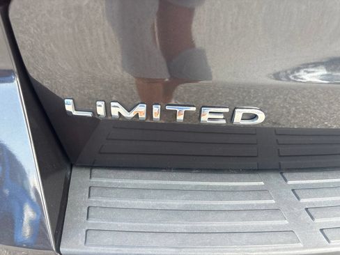 Used 2024 Ford Expedition Max Limited RWD image 14
