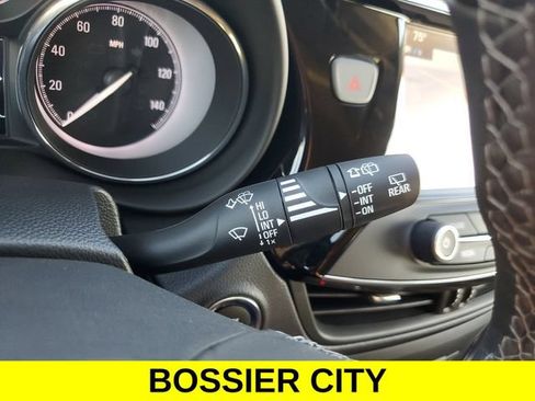 Used 2020 Buick Envision Essence FWD image 21