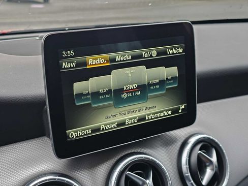 Used 2018 Mercedes-Benz CLA 250 4MATIC image 25