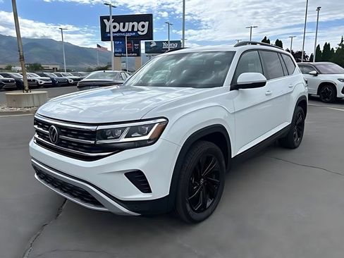 Used 2023 Volkswagen Atlas SE w/ Black Wheel Package AWD/4WD image 7