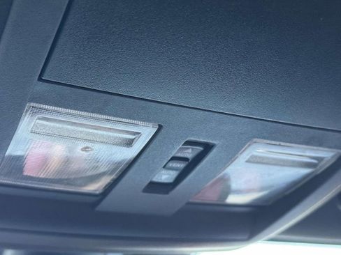 Used 2018 Dodge Challenger R/T image 27