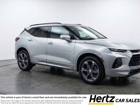 Used 2025 Chevrolet Blazer LT image 1