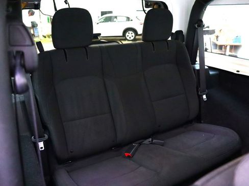 Used 2020 Jeep Wrangler Sport AWD/4WD image 14