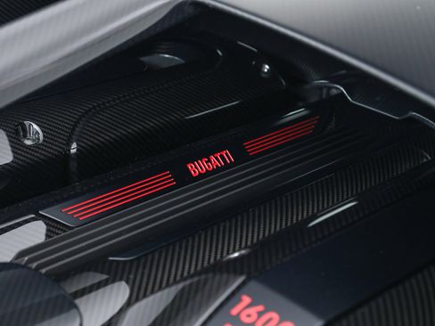 Used 2024 Bugatti Chiron Super Sport image 26