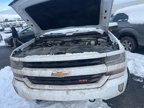 Used 2018 Chevrolet Silverado 1500 LT w/ All Star Edition image 3