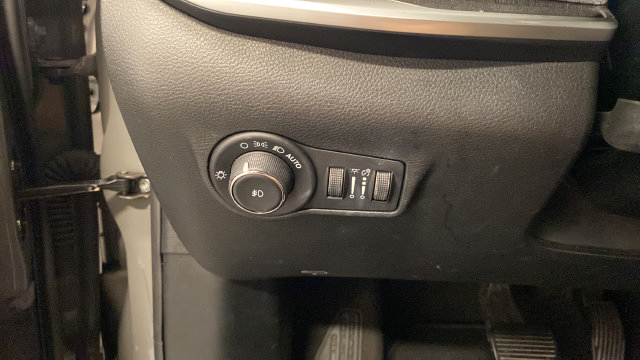 Used 2023 Jeep Compass Latitude AWD/4WD image 23