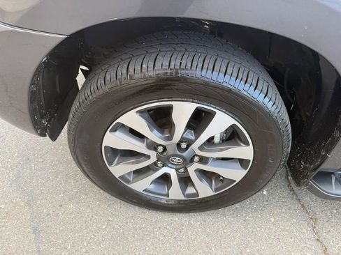 Used 2019 Toyota Sequoia Limited w/ Safety & Convenience Package AWD/4WD image 36